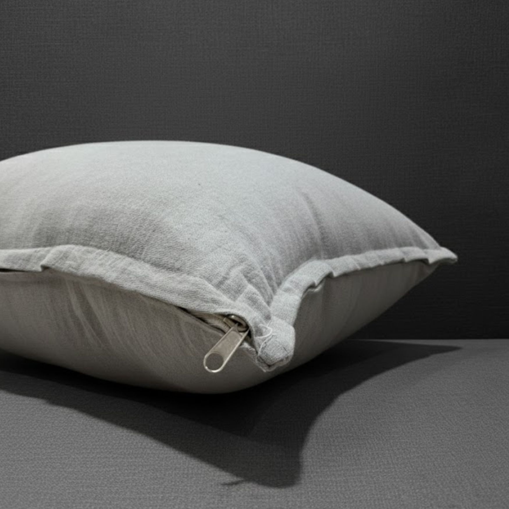 FUNDA DE ALMOHADON TUSOR GRIS ELEFANTE 45 x 45 CM - Imagen 2