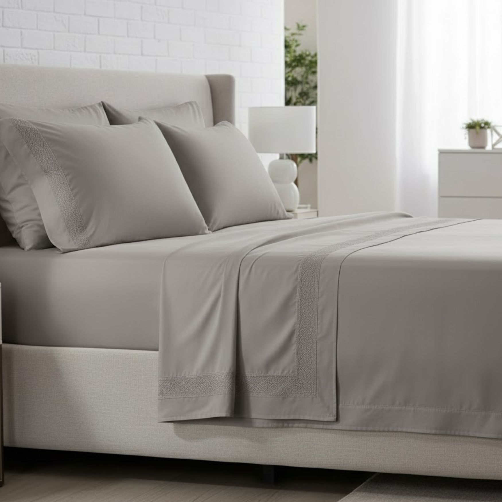 JUEGO DE SABANAS 300H CON EMBOZO SATEN GRIS KING. 100% ALGODON