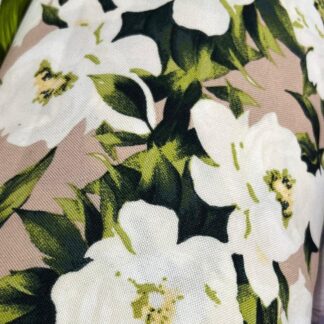 MECANICA ESTAMPADA FLORES FONDO BEIGE 1.50